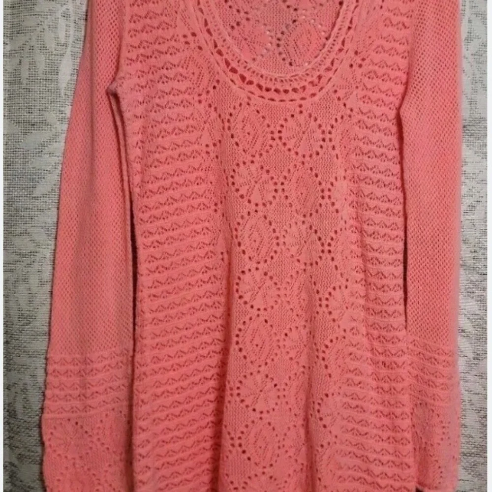 Lilly Pulitzer Coral Crochet “Athena” Tunic
Size Large. NWOT - Picture 8 of 11